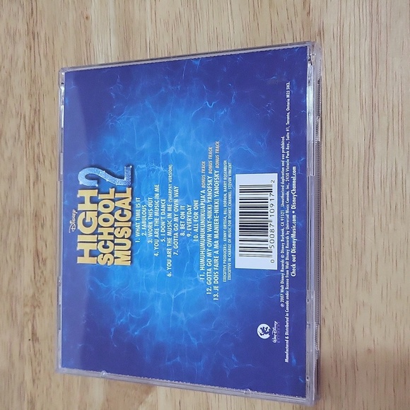 High School Musical 2 Soundtrack - Picture 2 of 3